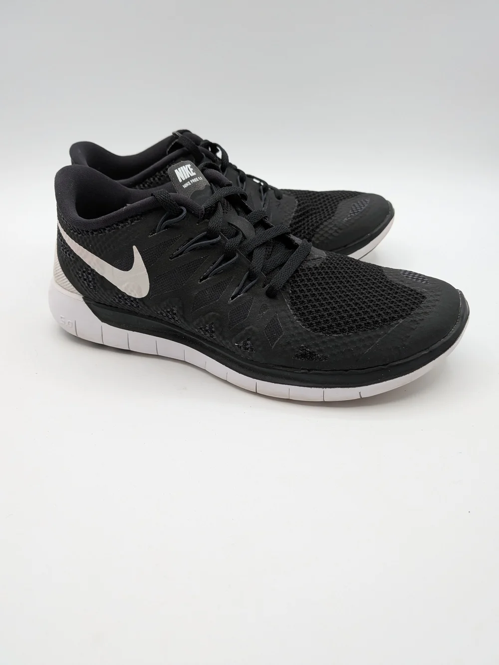 Nike Free 5.0 Black & White Running Shoes - Women's Sz 6.5